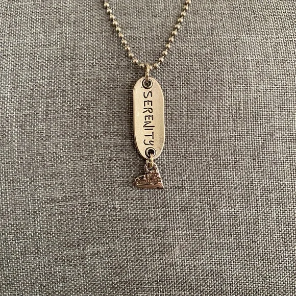 Serenity pendant with heart on beaded chain. - Picture 2 of 6